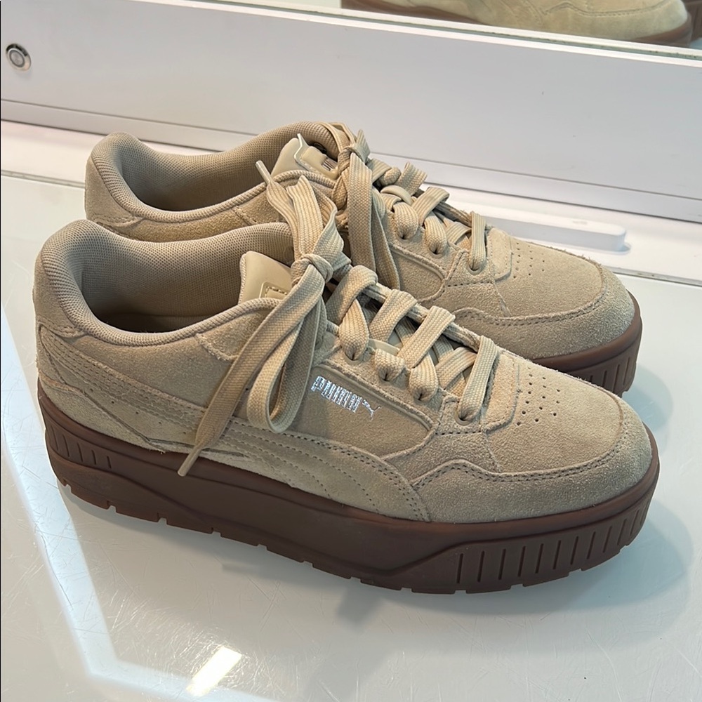 Puma women’s Karmen II Idol sz9